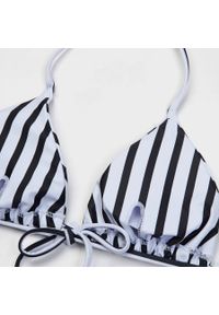 Intica - Bikini z wiązaniem i szortami na lato Cannelle. Kolor: wielokolorowy. Materiał: materiał #10