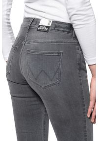 Wrangler - SPODNIE DAMSKIE WRANGLER SKINNY SKY GREY W28KKS74H 112128299 #4