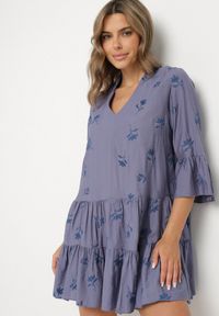 Born2be - Niebieska Sukienka z Wiskozą o Rozkloszowanym Kroju z Haftem i Falbankami Axneria. Okazja: na co dzień. Typ kołnierza: kołnierz z falbankami. Kolor: niebieski. Materiał: wiskoza. Wzór: haft. Typ sukienki: rozkloszowane. Styl: casual, klasyczny #1