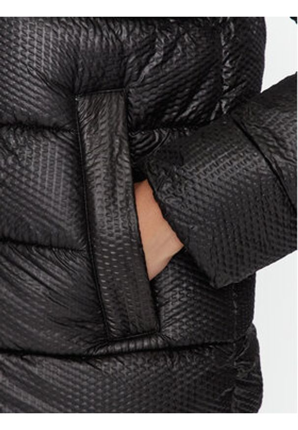 CMP Płaszcz zimowy 33K3566 Czarny Regular Fit. Kolor: czarny. Materiał: syntetyk. Sezon: zima