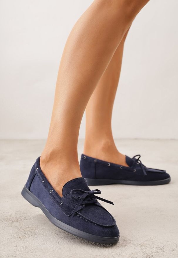 Renee - Niebieskie Mokasyny ze Sznurkiem i Kokardą Samiphia. Okazja: na co dzień. Zapięcie: pasek. Kolor: niebieski. Materiał: jeans. Wzór: paski. Styl: elegancki, klasyczny, casual