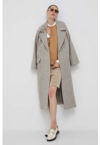 TOMMY HILFIGER - Tommy Hilfiger koszula damska kolor biały relaxed z kołnierzykiem klasycznym. Typ kołnierza: kołnierzyk klasyczny. Kolor: biały. Materiał: tkanina. Styl: klasyczny #5