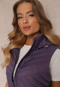 Renee - Ciemnofioletowa Kamizelka Nylonowa z Kapturem Marashe. Typ kołnierza: kaptur. Kolor: fioletowy. Materiał: nylon. Wzór: aplikacja #4