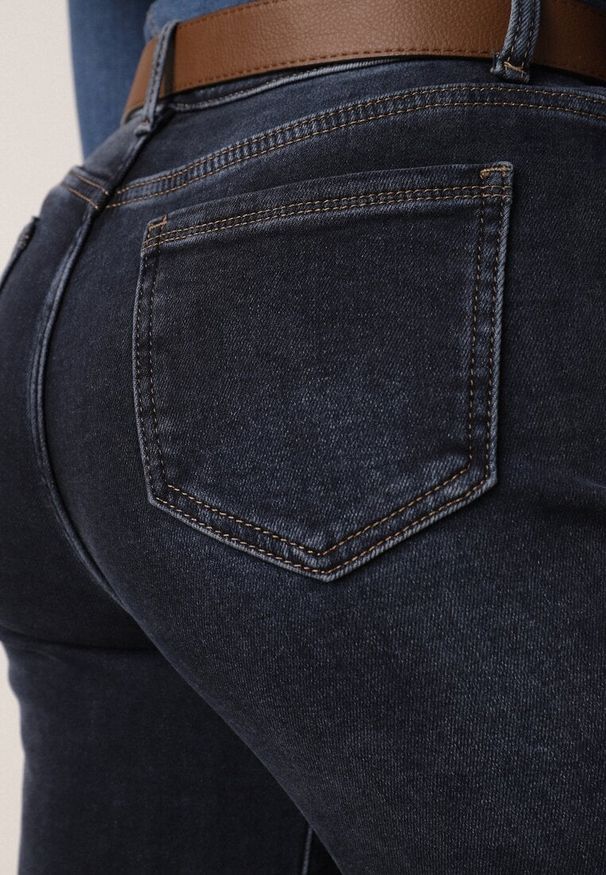 Born2be - Niebieskie Jeansy z Bawełną z Wysokim Stanem i Szerokimi Nogawkami Nixeasi. Okazja: na co dzień, na spotkanie biznesowe, do pracy. Stan: podwyższony. Kolor: niebieski. Wzór: gładki. Styl: casual, biznesowy, elegancki