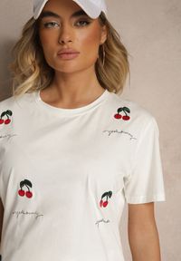Renee - Biały T-shirt z Bawełny z Haftowanymi Detalami w Wiśnie Nevianeva. Okazja: do pracy, na co dzień. Kolor: biały. Materiał: bawełna. Wzór: haft. Styl: elegancki, casual #3