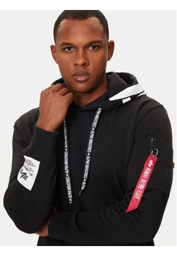 Alpha Industries Bluza 126803 Czarny Regular Fit. Kolor: czarny. Materiał: bawełna