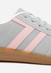 Renee - Niebieskie Sneakersy Typu Klasyczne Tenisówki Kilice. Okazja: na co dzień, na randkę. Kolor: niebieski. Materiał: satyna, koronka #6