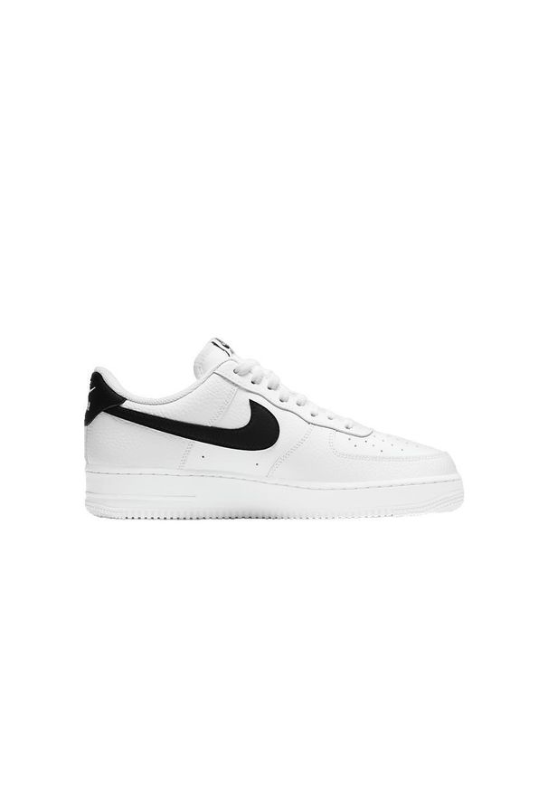 Buty Mężczyzna Nike Air Force 1 '07 biały. Okazja: na co dzień. Zapięcie: sznurówki. Kolor: biały. Materiał: syntetyk, materiał, guma. Szerokość cholewki: normalna. Model: Nike Air Force. Sport: turystyka piesza