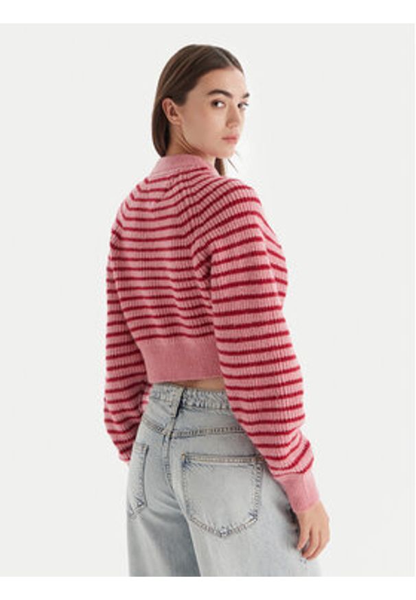 Tommy Jeans Sweter Badge DW0DW21677 Różowy Regular Fit. Kolor: różowy. Materiał: syntetyk