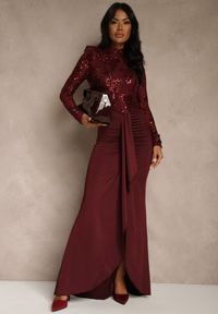 Renee - Bordowa Koktajlowa Sukienka z Półgolfem Zdobiona Cekinami i Trenem Nautitune. Kolor: czerwony. Wzór: aplikacja. Typ sukienki: oversize. Styl: wizytowy #5