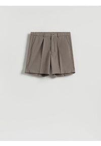 Reserved - Szorty chino z kantem - brązowy. Kolor: brązowy. Materiał: wełna, wiskoza, tkanina
