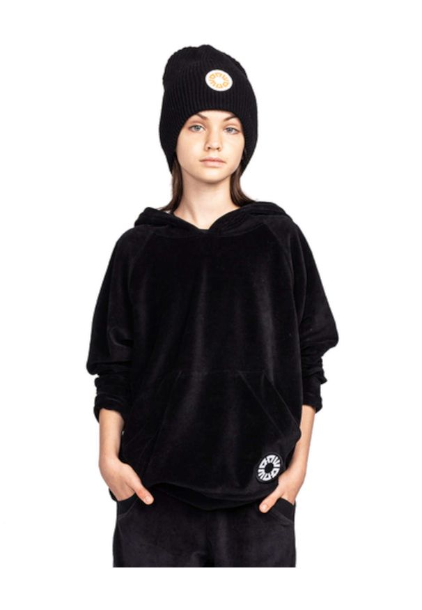 ROBERT KUPISZ - Czarna bluza z logo Kids Velvet. Typ kołnierza: kaptur. Kolor: czarny. Materiał: tkanina. Wzór: aplikacja
