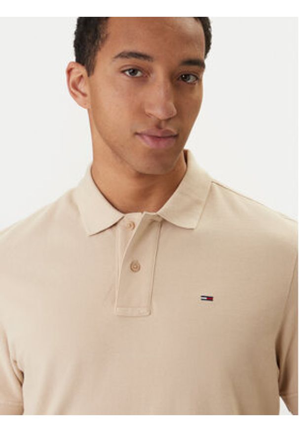 Tommy Jeans Polo DM0DM22711 Beżowy Regular Fit. Typ kołnierza: polo. Kolor: beżowy. Materiał: bawełna