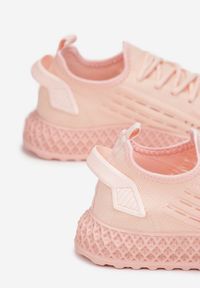 Born2be - Różowe Buty Sportowe Ilaseise. Nosek buta: okrągły. Zapięcie: bez zapięcia. Kolor: różowy. Materiał: materiał, dresówka, guma. Wzór: aplikacja. Sport: fitness #4