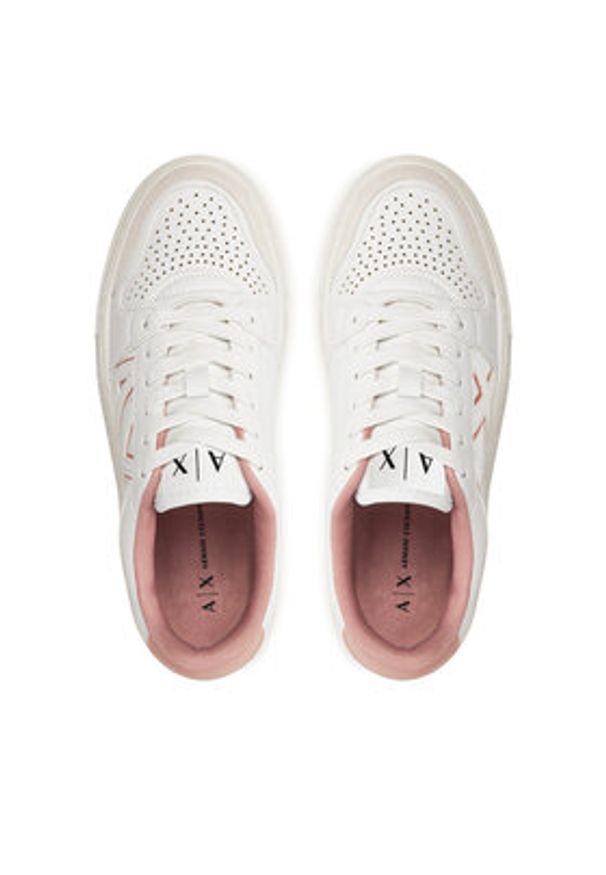 Armani Exchange Sneakersy XDX147 XV830 U274 Biały. Kolor: biały. Materiał: skóra