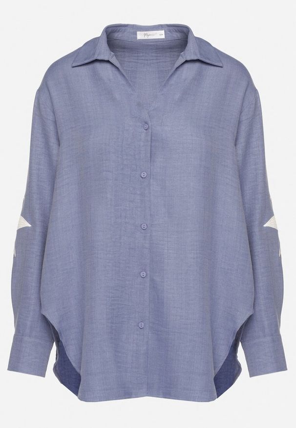Born2be - Niebieska Koszula Ozdobiona Haftem na Rękawach Natiluna. Typ kołnierza: kołnierzyk klasyczny. Kolor: niebieski. Materiał: jeans. Wzór: aplikacja, haft. Styl: klasyczny