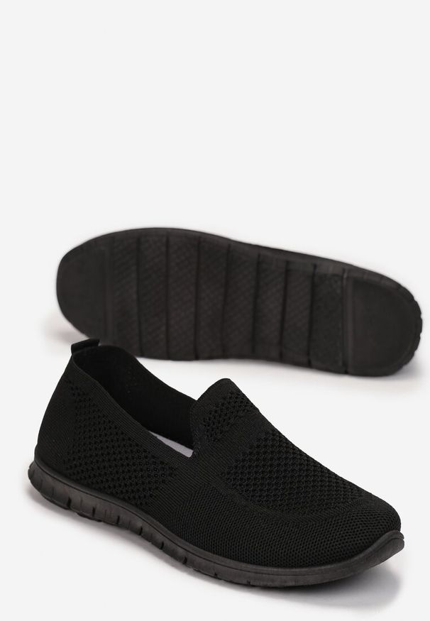 Born2be - Czarne Tenisówki Dubost. Okazja: na co dzień. Zapięcie: bez zapięcia. Kolor: czarny. Materiał: materiał. Obcas: na płaskiej podeszwie. Styl: casual, sportowy