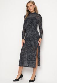 Born2be - Czarno-Szara Siateczkowa Sukienka z Wiskozą o Dopasowanym Kroju z Rozcięciami i Halką Histaria. Okazja: na randkę, na spotkanie biznesowe. Kolor: czarny. Materiał: wiskoza. Długość rękawa: na ramiączkach. Typ sukienki: proste. Styl: biznesowy, klasyczny #1