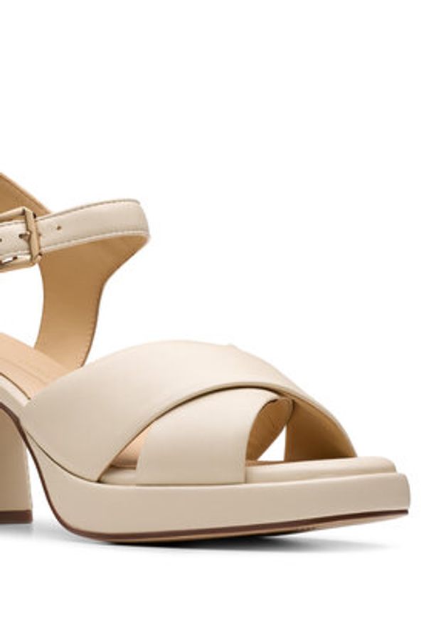 Clarks Sandały Ritzy75 Rae 26181304 Écru. Materiał: skóra
