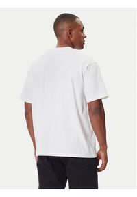 Levi's® T-Shirt Red Tab™ Vintage A0637-0000 Biały Boxy Fit. Kolor: biały. Materiał: bawełna. Styl: vintage #5