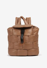 Born2be - Beżowy Pikowany Plecak w Stylu Puffer z Klapą i Ściągaczem Ruvitte. Kolor: beżowy. Materiał: jeans, materiał, dzianina. Styl: casual