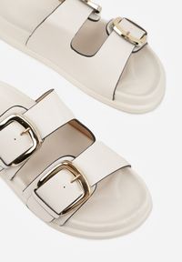 Renee - Białe Klapki z Metalicznymi Klamrami Aetheta. Okazja: na spacer. Kolor: biały #2