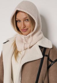 Born2be - Beżowa Czapka Kominiarka z Wełną o Kroju Kaptura z Kominem Linezra. Kolor: beżowy. Materiał: wełna. Styl: casual, elegancki #1