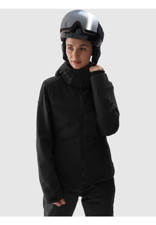 4f - 4F Kurtka narciarska membrana Dermizax 20000 damska - czarna S. Typ kołnierza: kaptur. Kolor: czarny. Materiał: dzianina, materiał, puch, tkanina. Długość: długie. Wzór: aplikacja. Sezon: zima. Styl: klasyczny
