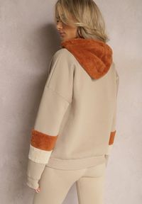 Renee - Beżowa Bawełniana Bluza z Kapturem i Wstawkami z Polaru Qilin. Typ kołnierza: kaptur. Kolor: beżowy. Materiał: polar, bawełna. Wzór: aplikacja