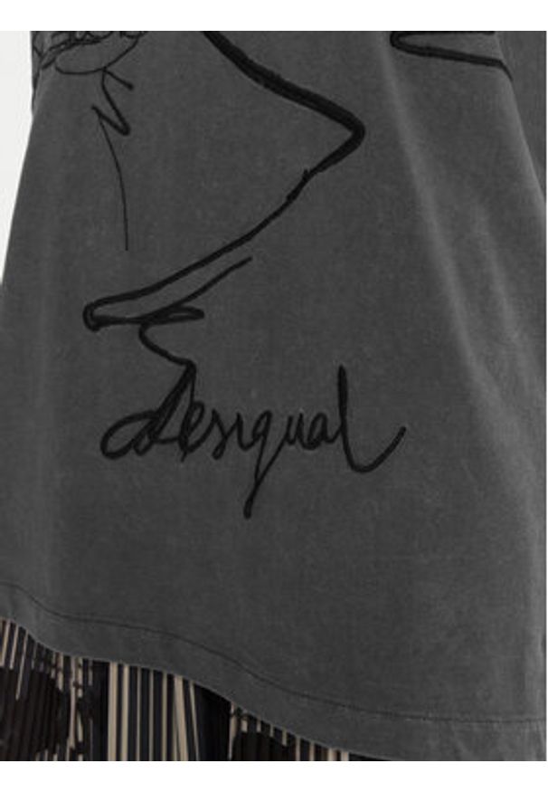 Desigual T-Shirt Budapest 25WWTK47 Szary Regular Fit. Kolor: szary. Materiał: bawełna