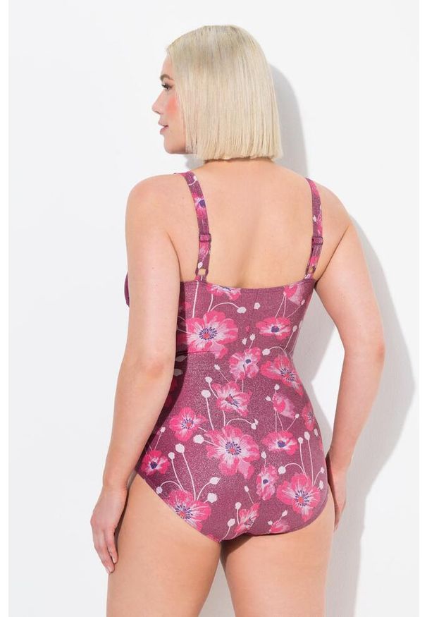 ULLA POPKEN - Damski Strój kąpielowy błyszczące kwiaty w kopertowym stylu miękkie miseczki. Kolekcja: plus size. Kolor: fioletowy. Materiał: materiał. Wzór: kwiaty
