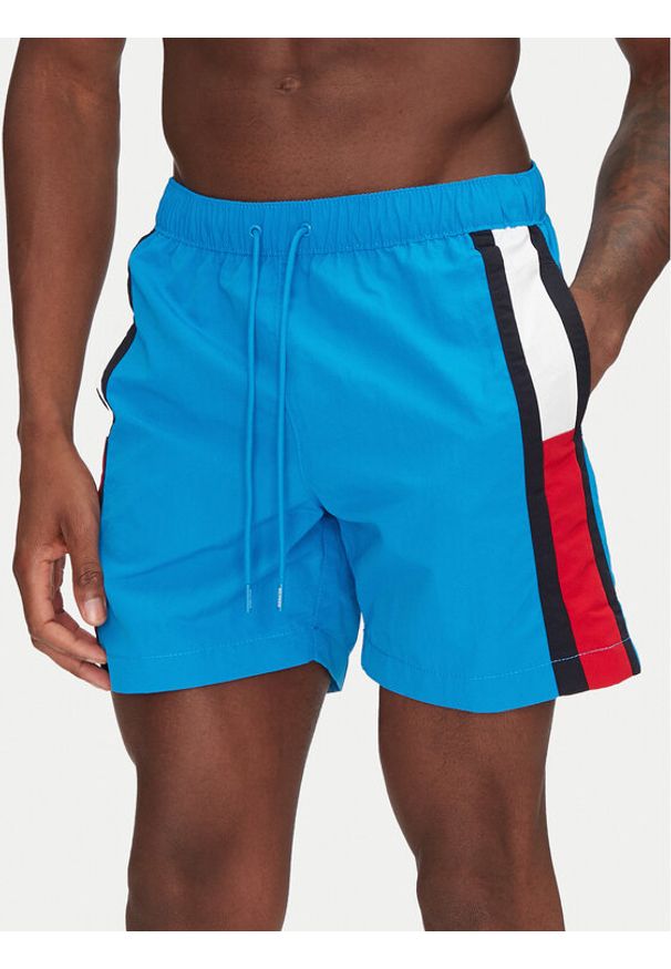 TOMMY HILFIGER - Tommy Hilfiger Szorty kąpielowe UM0UM02730 Granatowy Regular Fit. Kolor: niebieski. Materiał: syntetyk