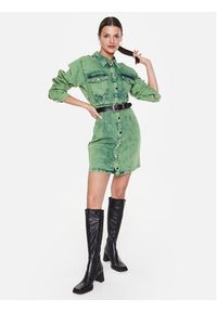 GESTUZ - Gestuz Sukienka jeansowa Skyegz 10906800 Zielony Regular Fit. Kolor: zielony. Materiał: jeans, bawełna #4