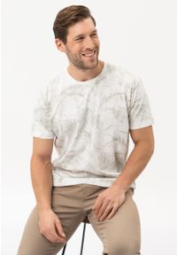 Volcano - T-shirt z wakacyjnym motywem, Comfort Fit, T-EXOTIC. Okazja: na co dzień. Kolor: kremowy. Materiał: materiał. Długość rękawa: krótki rękaw. Długość: krótkie. Wzór: nadruk. Styl: wakacyjny