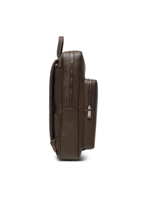 Calvin Klein Plecak Micro Pebble Slim Sq Bp 42 LV04D3005G Brązowy. Kolor: brązowy. Materiał: skóra