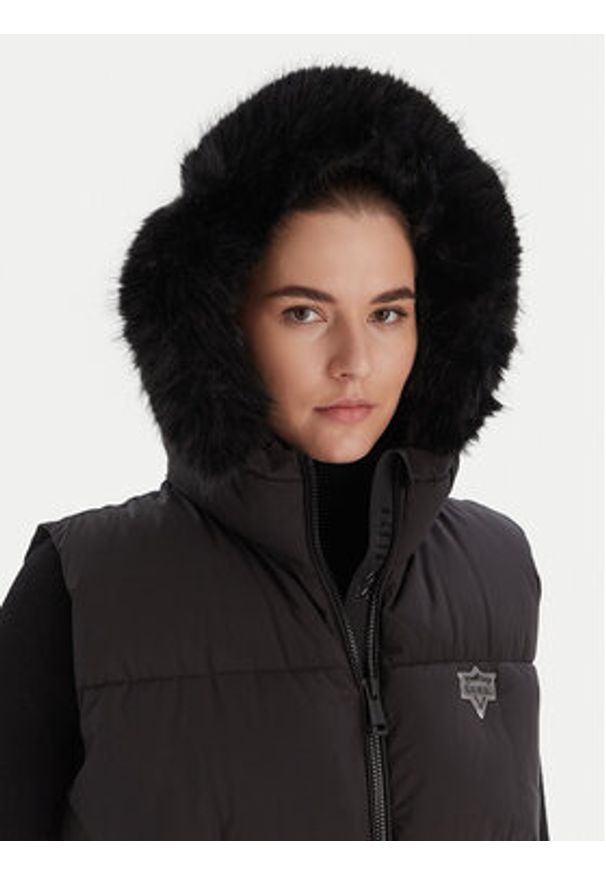 Guess Kurtka przejściowa 179613 Czarny Classic Fit. Kolor: czarny. Materiał: syntetyk