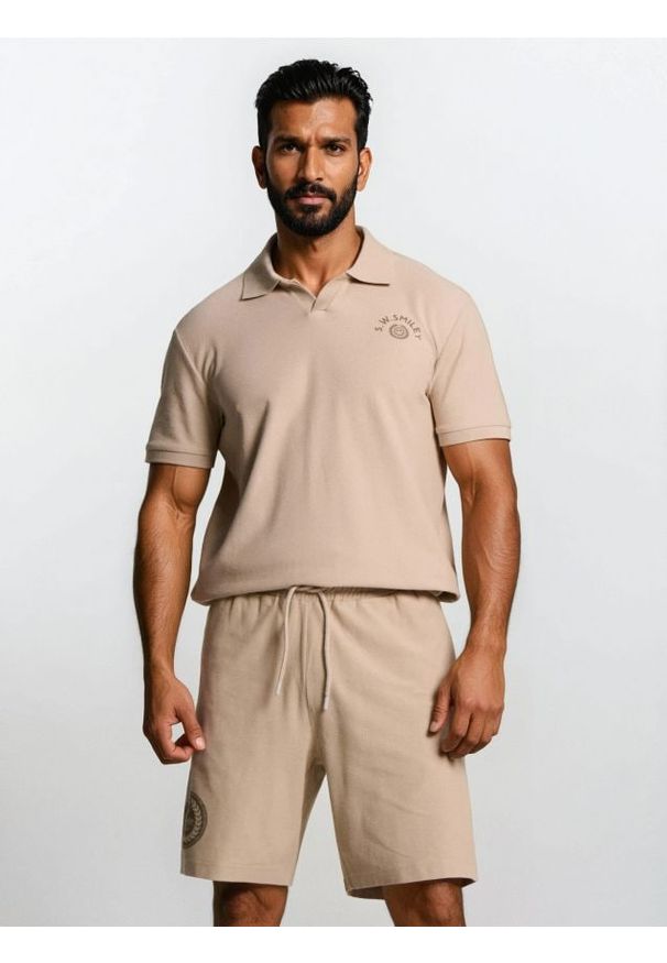 Sinsay - Bawełniane szorty z nadrukiem Smiley - beżowy. Kolor: beżowy. Materiał: bawełna. Wzór: nadruk