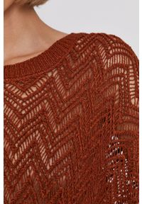 DKNY - Dkny Sweter damski kolor brązowy. Kolor: brązowy. Materiał: dzianina. Długość rękawa: krótki rękaw. Długość: krótkie. Wzór: ze splotem #4