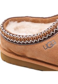 Ugg Kapcie M Tasman 5950 Brązowy. Kolor: brązowy. Materiał: skóra