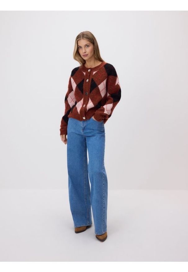 Reserved - Sweter w romby - wielobarwny. Materiał: dzianina