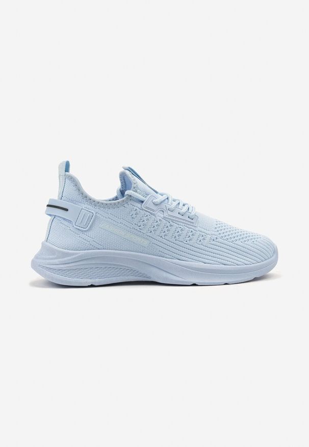 Renee - Jasnoniebieskie Buty Sportowe Sneakersy Ozdobione Tłoczeniem i Napisami Odalene. Okazja: na co dzień. Kolor: niebieski. Materiał: jeans. Wzór: napisy, aplikacja