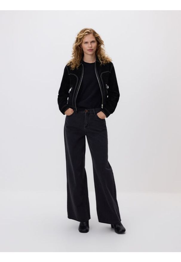Reserved - Jeansy wide leg - czarny. Kolor: czarny. Materiał: jeans