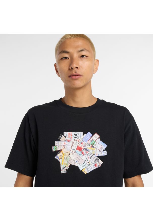 Koszulka męska New Balance MT53905BK – czarna. Kolor: czarny. Materiał: bawełna, dresówka. Wzór: aplikacja