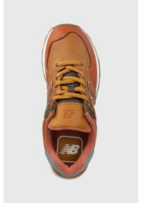New Balance sneakersy ML574OMA kolor brązowy ML574OMA-225. Nosek buta: okrągły. Zapięcie: sznurówki. Kolor: brązowy. Materiał: guma. Model: New Balance 574 #5