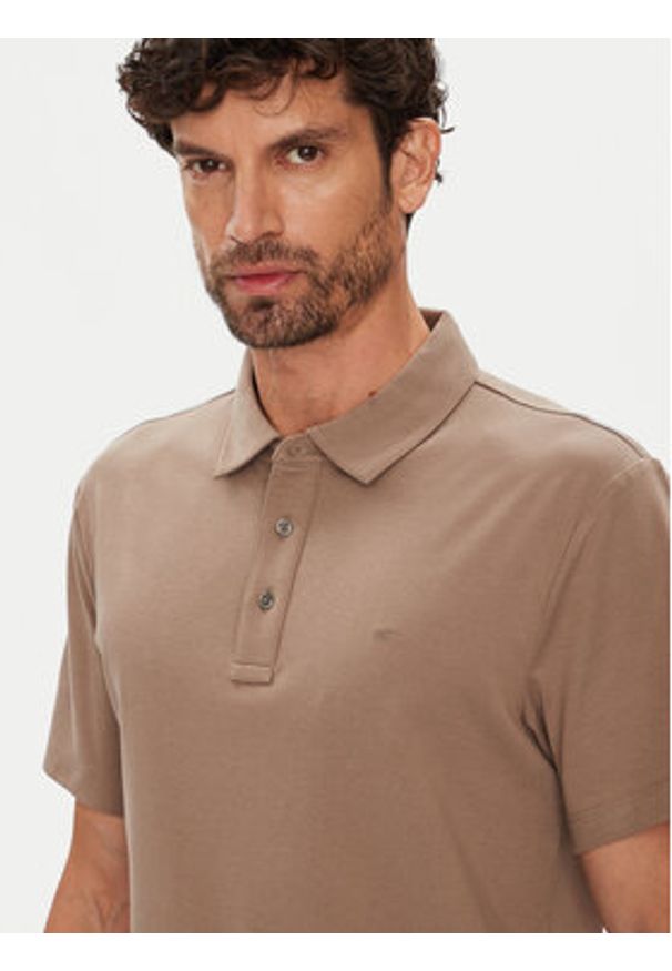 Michael Kors Polo CS15073C93 Brązowy Regular Fit. Typ kołnierza: polo. Kolor: brązowy. Materiał: bawełna