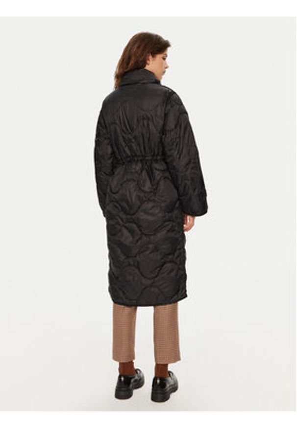 Deha Kurtka zimowa D12833 Czarny Relaxed Fit. Kolor: czarny. Materiał: syntetyk. Sezon: zima