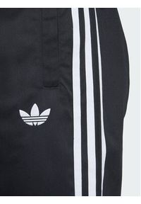 Adidas - adidas Szorty sportowe Adicolor Sst KR1389 Czarny Regular Fit. Kolor: czarny. Materiał: bawełna. Styl: sportowy #4