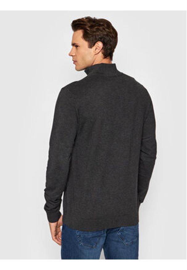 Selected Homme Sweter Berg 16074687 Szary Regular Fit. Kolor: szary. Materiał: bawełna