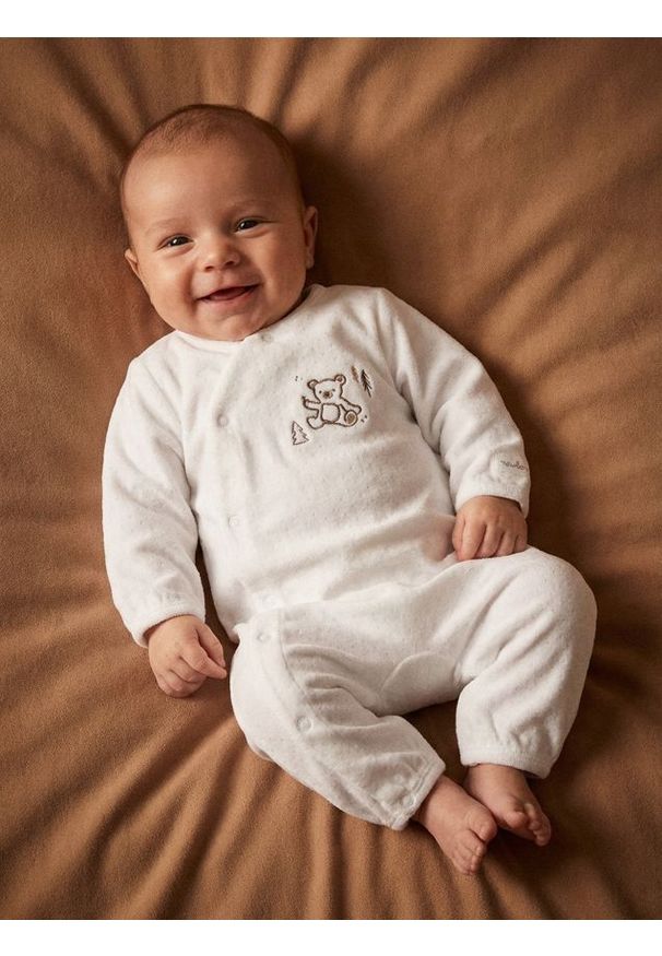 Sinsay - Pajacyk z motywem zimowym - biały. Kolor: biały. Sezon: zima