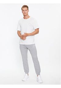 Jack & Jones - Jack&Jones T-Shirt 12235209 Biały Regular Fit. Kolor: biały. Materiał: bawełna